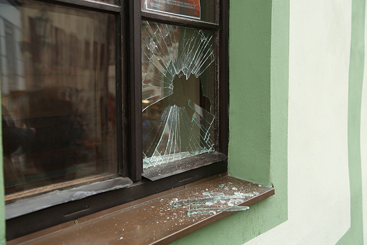 A2B Glass are able to board up broken windows while they are being repaired in Luton.